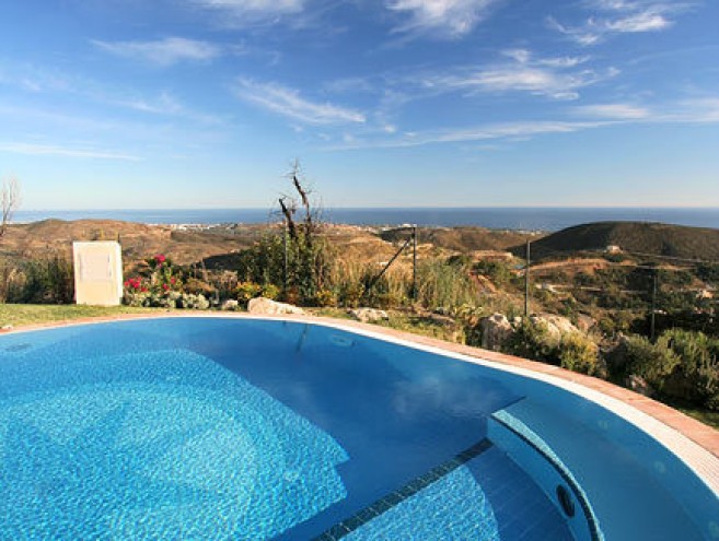 Villa for sale in La Quinta, Marbella