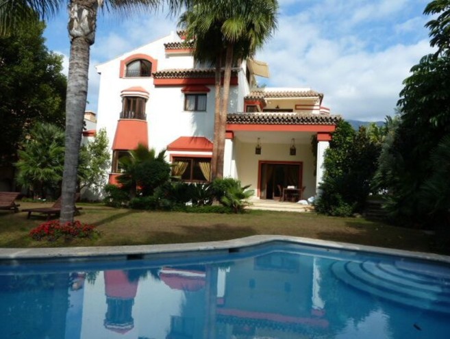 Villa for sale in The Golden Mile, Marbella