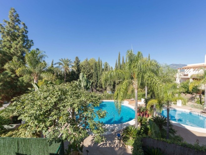 Apartment for sale in Nueva Andalucía, Marbella