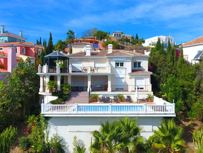 Villa for sale in Elviria, Marbella