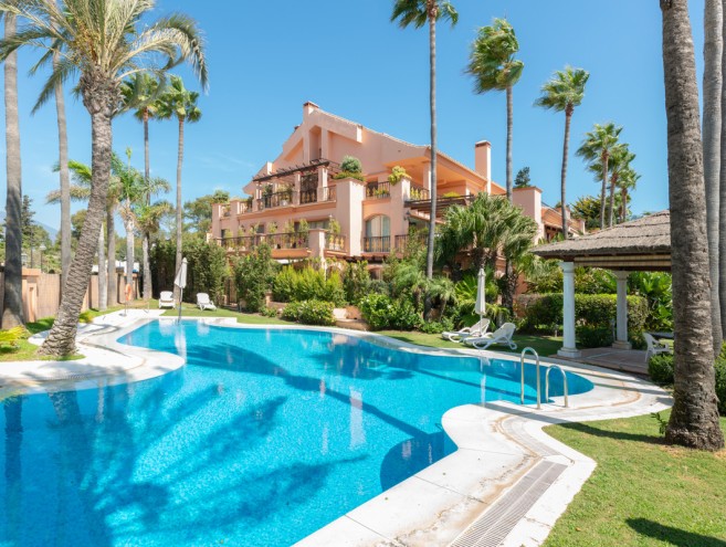 Apartment for sale in Puerto Banús, Marbella