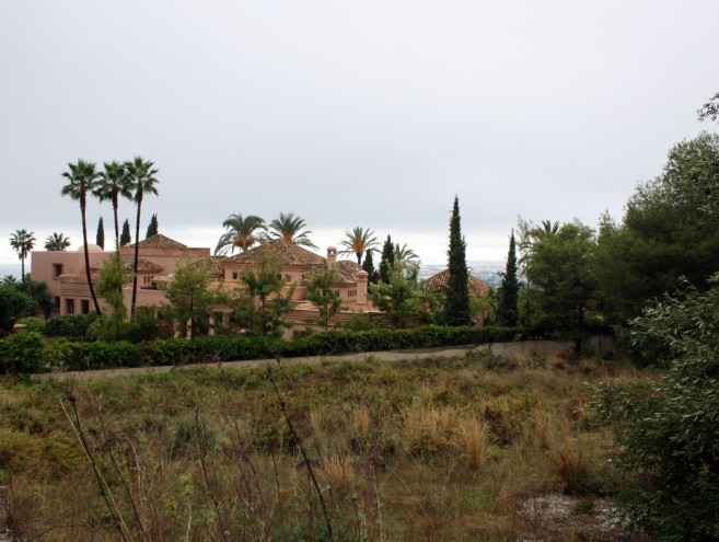 Plot for sale in Sierra Blanca, Marbella