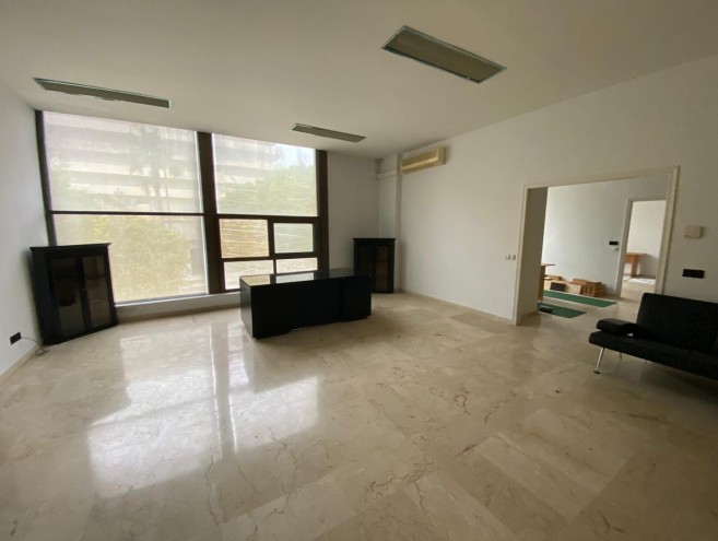 Comercial for sale in Puerto Banús, Marbella