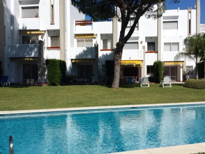 Unifamiliar for sale in Nueva Andalucía, Marbella