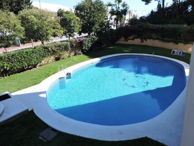 Apartamento for sale in Nueva Andalucía, Marbella