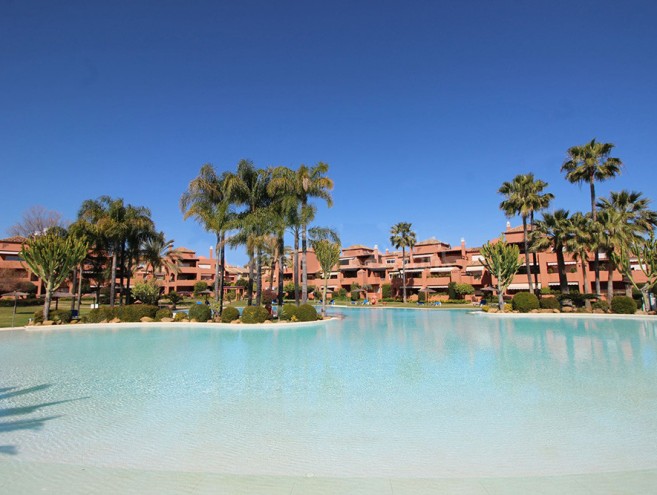 Apartamento for sale in Guadalmina Baja, Marbella