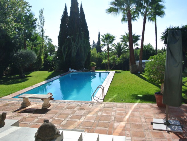 Villa for sale in The Golden Mile, Marbella